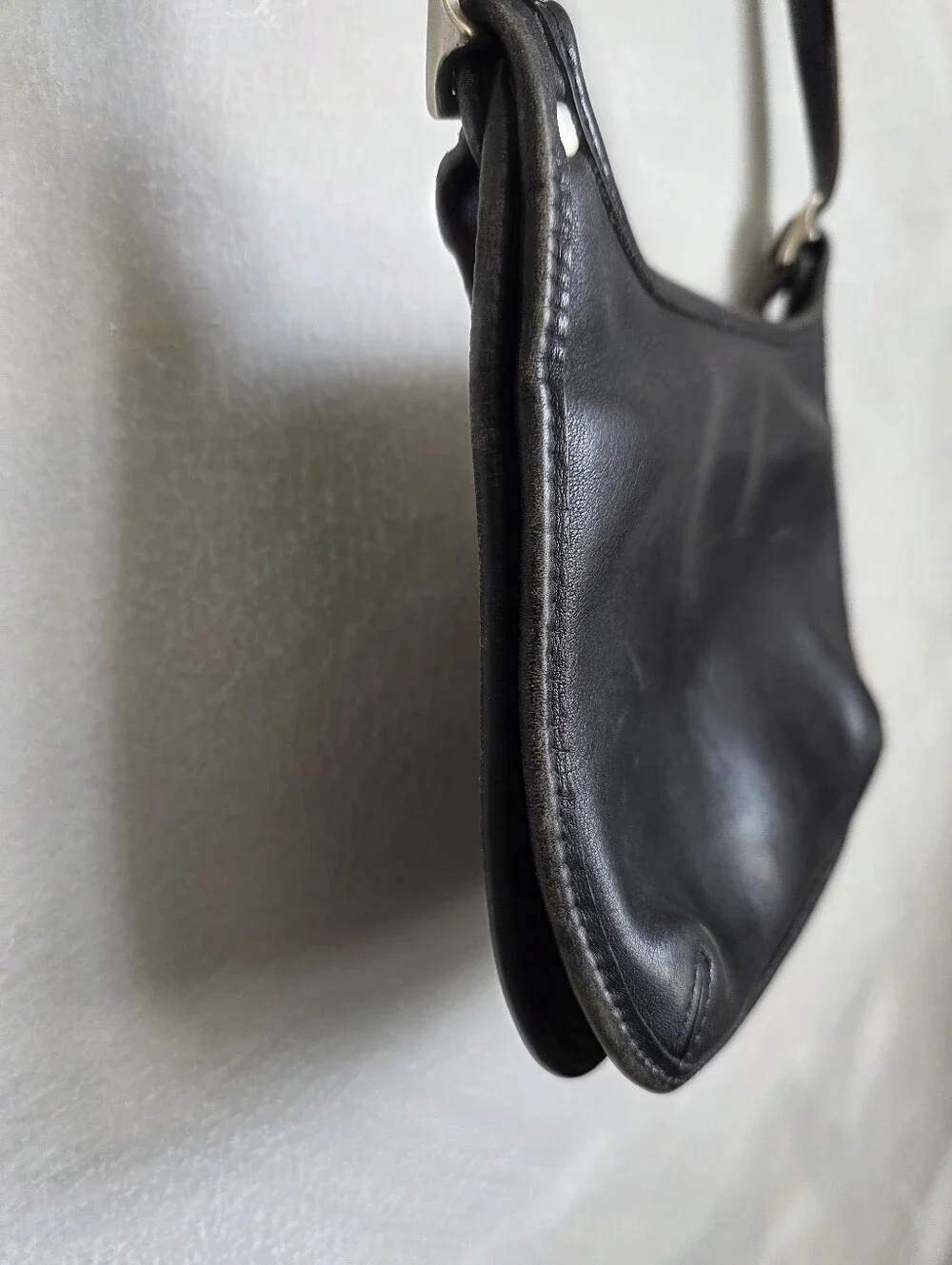 Vintage Coach 9142 Womens Black Leather Hippie Flap Crossbody Saddle Mini Bag